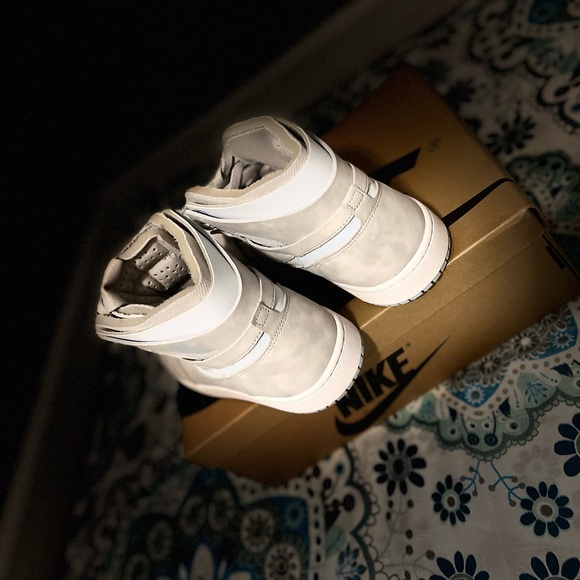 Air Jordan - Picture 4 of 4